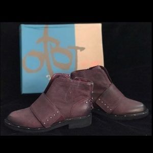 Gorgeous OTBT Ankle Boots Size 7